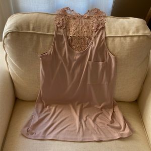 Buckle light pink tank